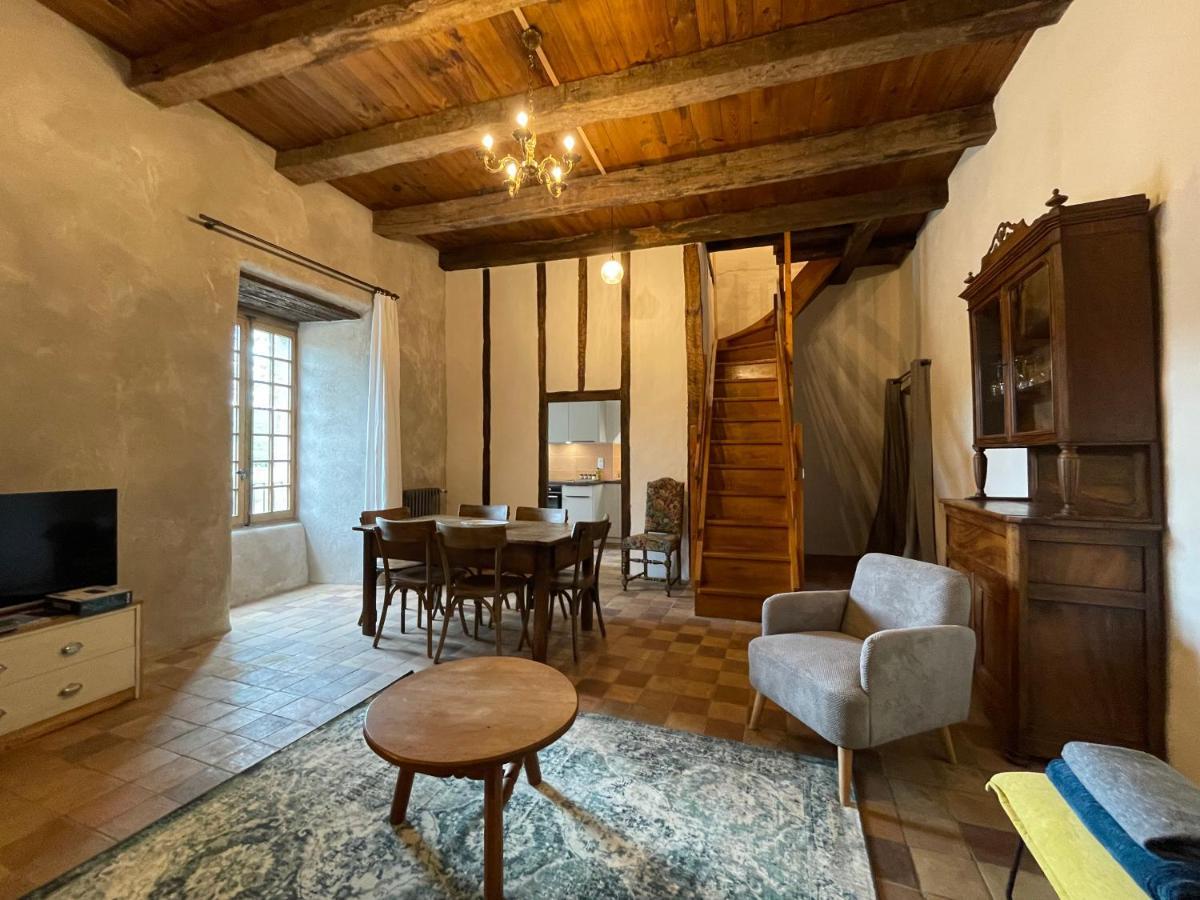 Chateau De Latour Sur Sorgue *