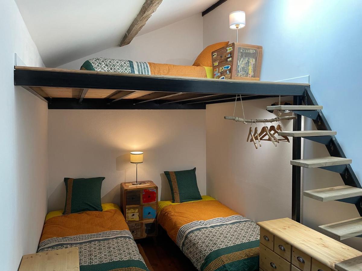 Chateau De Latour Sur Sorgue Apartment *