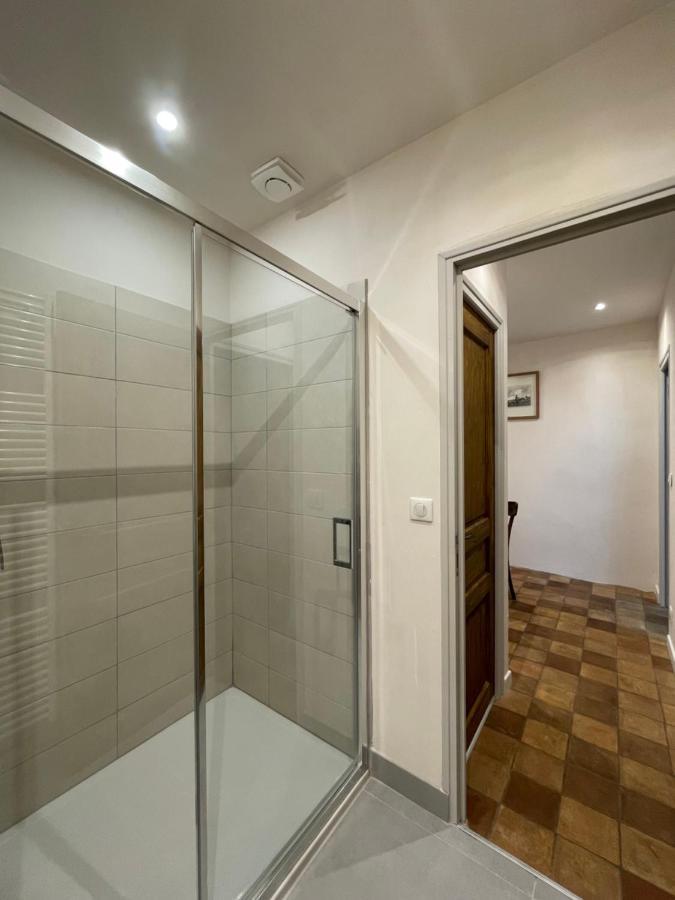 Chateau De Latour Sur Sorgue Apartment